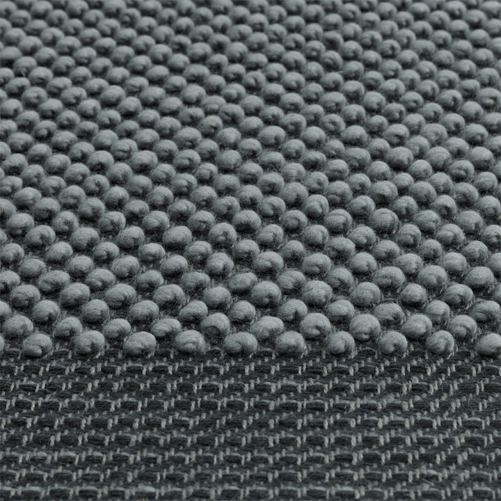 Pebble Rug - Muuto - Rugs - Large - Light Grey - HORNE