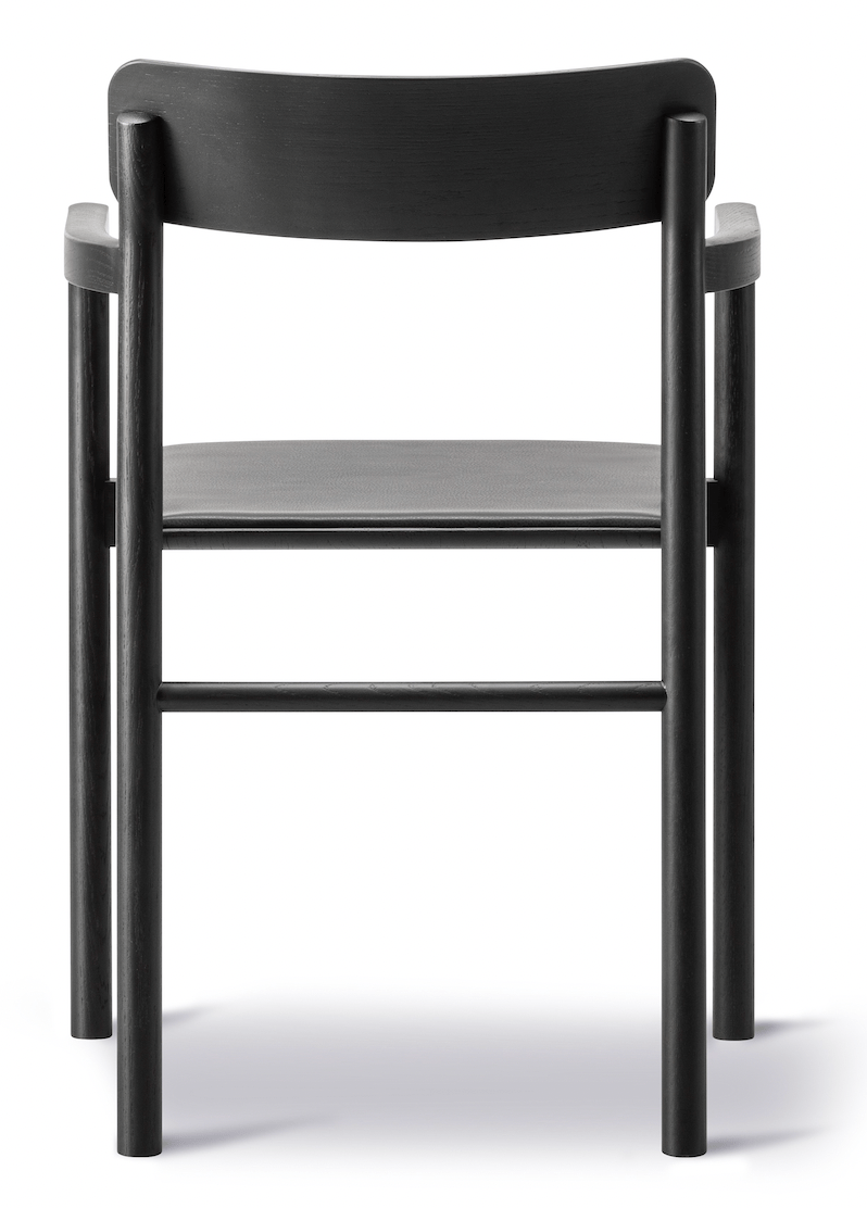 Post Chair - Upholstered Black Lacquered Oak - Fredericia - Chairs - HORNE