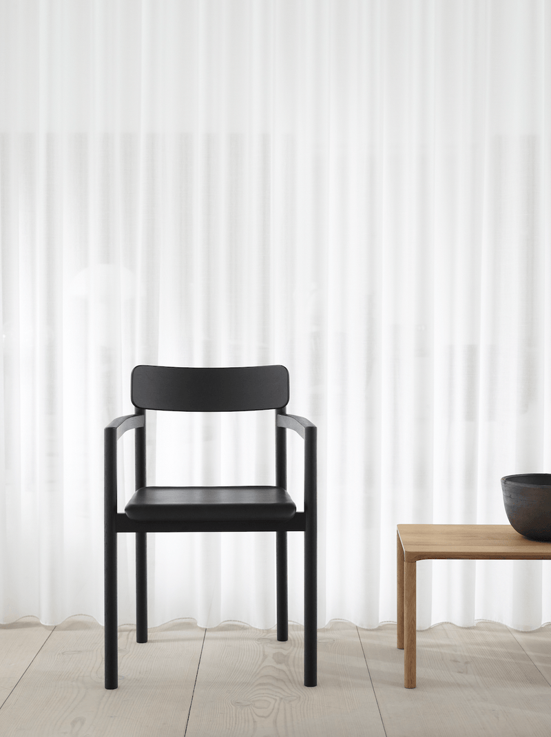 Post Chair - Upholstered Black Lacquered Oak - Fredericia - Chairs - HORNE