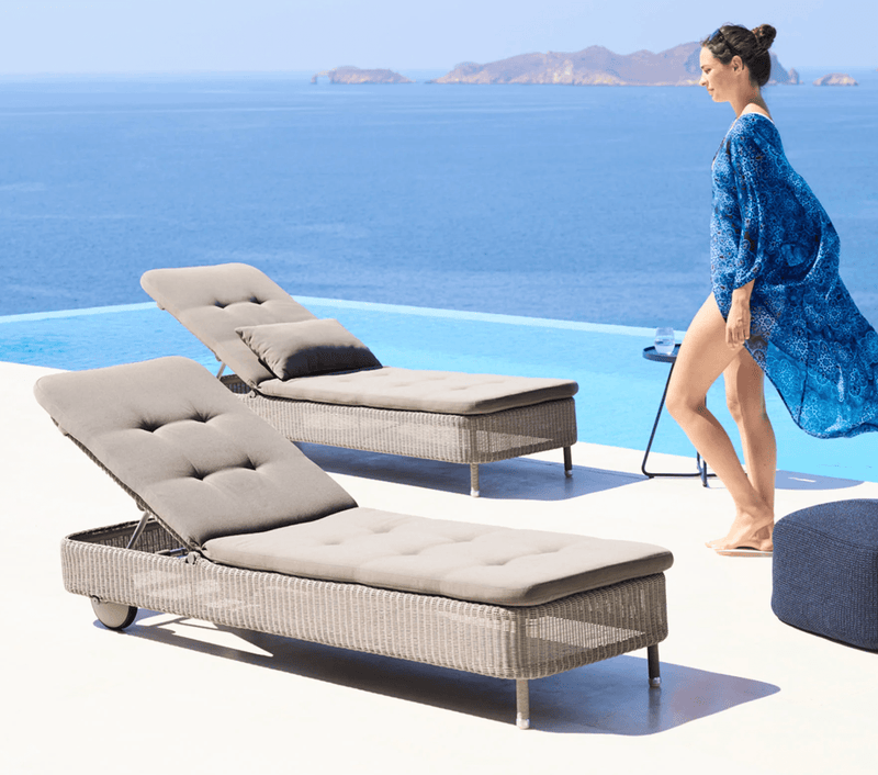 Presley Sunbed - Cane Line - Outdoor Furniture - Taupe - Grey Natté w/QuickDry & Airflow system - HORNE