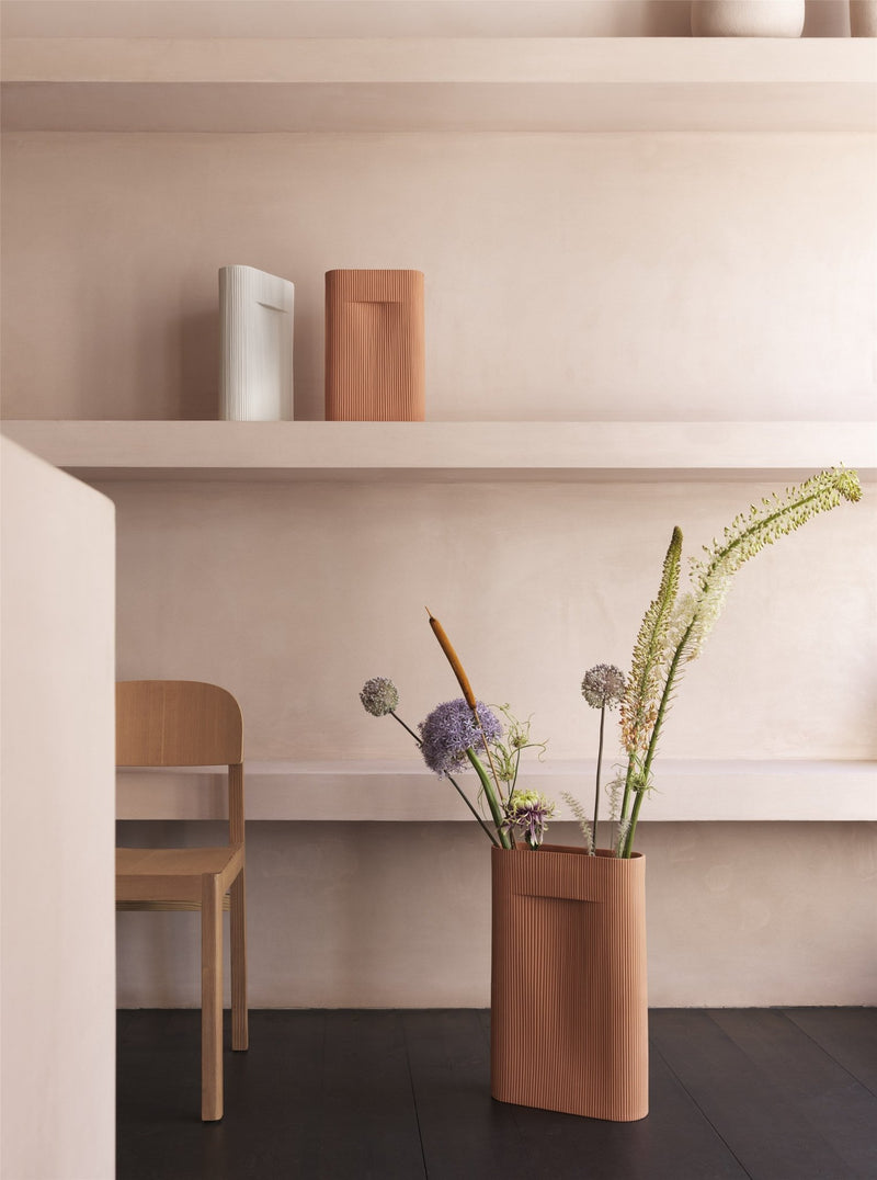 Ridge Vase - Muuto - Vases - Medium - Beige - HORNE