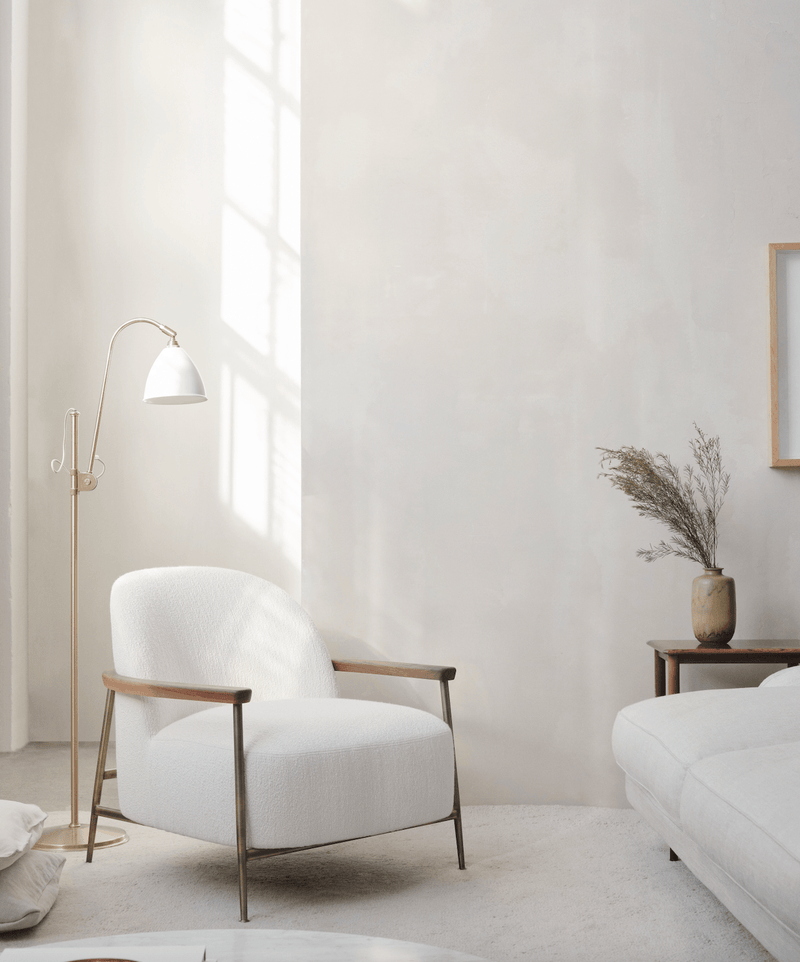 Sejour Lounge Chair w/ Armrests - Gubi - Chairs - Oiled American Walnut - Black Matte - Gabriel Tempt - 60152 - HORNE