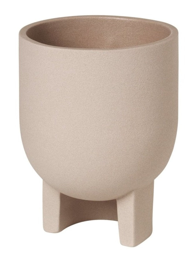 Serene Flowerpot - Kristina Dam - Outdoor Accessories - Small - Sand - HORNE