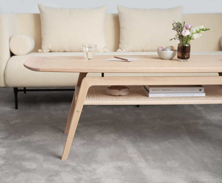 Surfboard Coffee Table - Warm Nordic - Tables - Walnut - With Shelf - HORNE