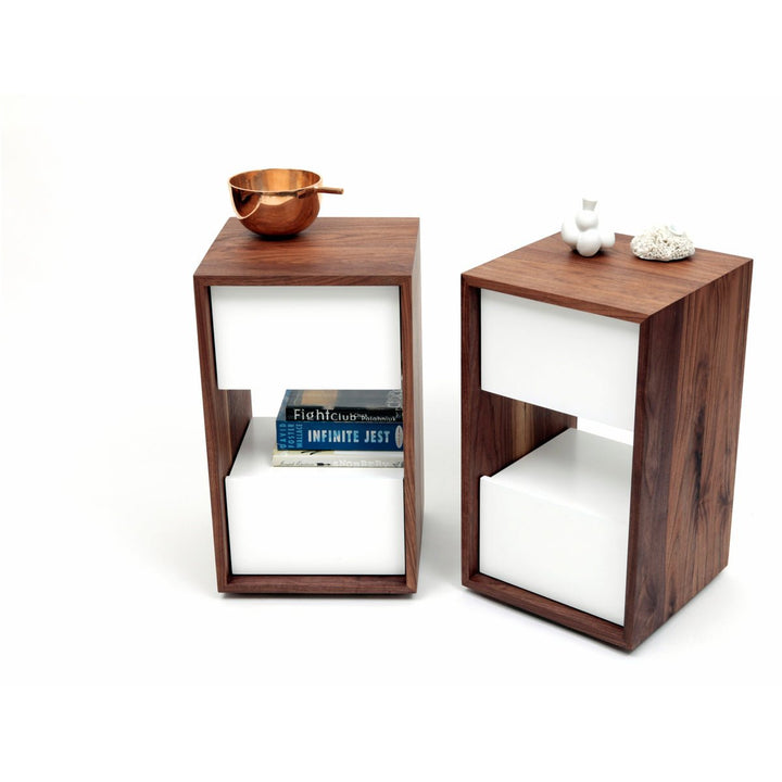 THN 1.0 Night Stand
