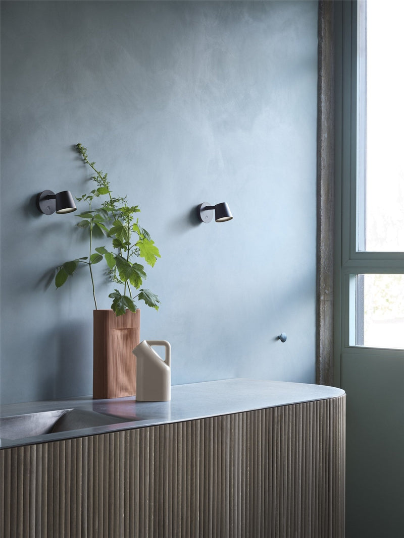 Tip Simple Aluminum Wall Lamp