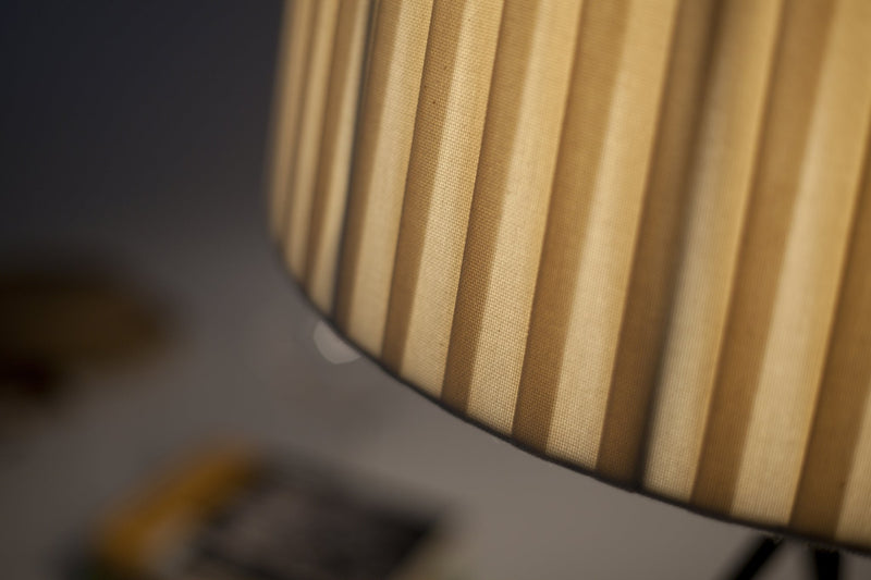 Trípode G6 Table Lamp - Santa & Cole - Table + Task - Natural - HORNE