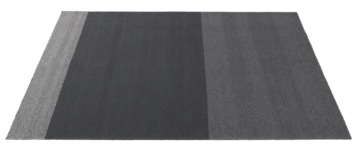 Varjo Rug - Muuto - Rugs - Large - Dark Grey - HORNE