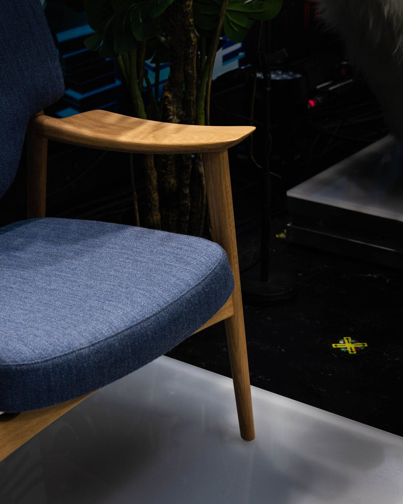 Veng Lounge Chair - Eikund - Chairs - Textile Blackened Blue - White Oiled Oak - HORNE