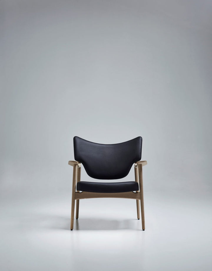 Veng Lounge Chair - Eikund - Chairs - Textile Blackened Blue - White Oiled Oak - HORNE