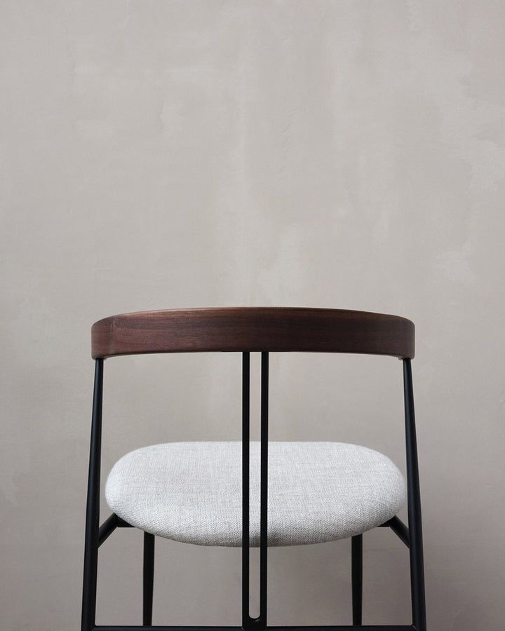 Violin Dining Chair - Seat Upholstered - Gubi - Chairs - Oiled Oak - Gabriel Tempt 61168 - HORNE