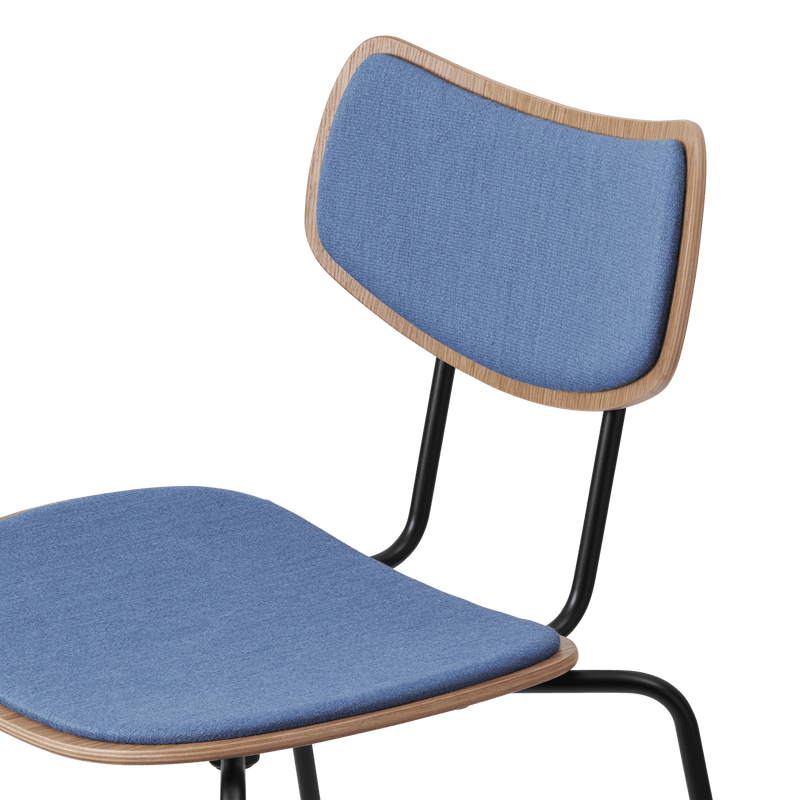 VLA26P Vega Dining Chair - Carl Hansen & Son - Chairs - Lacquered Oak/ Mood 04102 - HORNE